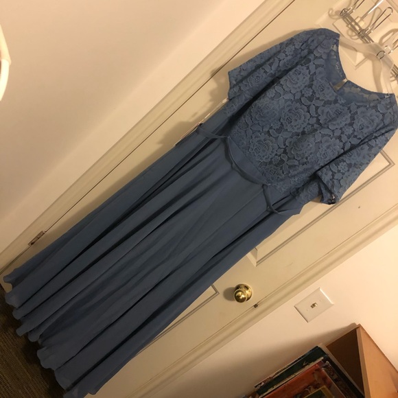 JJ’S HOUSE Gown - Picture 8 of 9